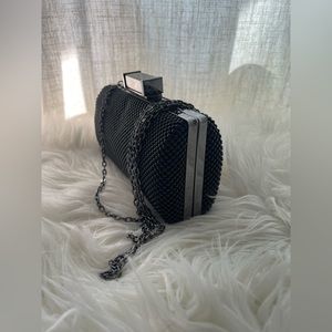 Jessica McClintock even bag hard shell black beaded metal clasp chain bag